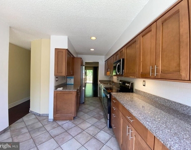 326 Brigade Court - Photo Thumbnail 4