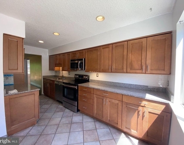 326 Brigade Court - Photo Thumbnail 3