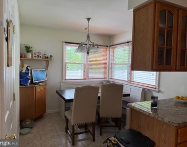 321 Surrey Road - Photo Thumbnail 4
