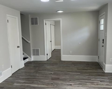 106 Carolina Avenue - Photo Thumbnail 2