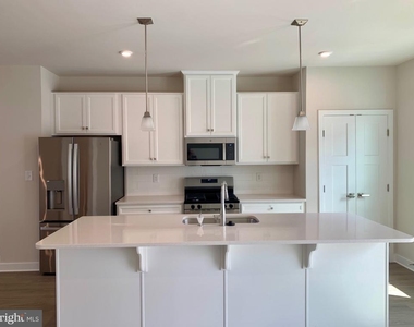 65 Rosemary Way - Photo Thumbnail 2