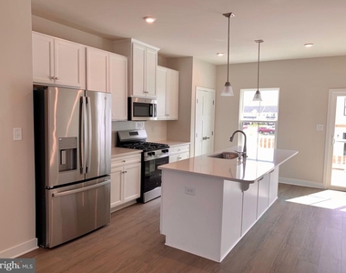 65 Rosemary Way - Photo Thumbnail 6