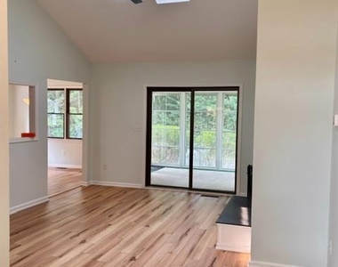 16 Colgate Drive - Photo Thumbnail 3