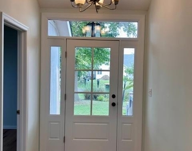 16 Colgate Drive - Photo Thumbnail 2