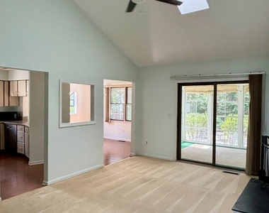 16 Colgate Drive - Photo Thumbnail 6
