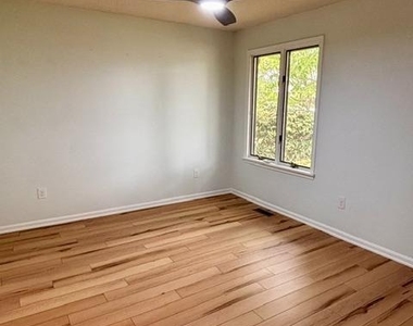 16 Colgate Drive - Photo Thumbnail 15