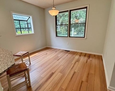 16 Colgate Drive - Photo Thumbnail 10