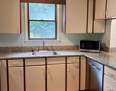 16 Colgate Drive - Photo Thumbnail 7