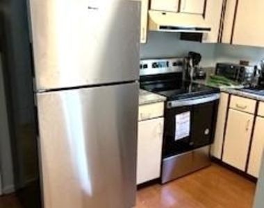 16 Colgate Drive - Photo Thumbnail 9