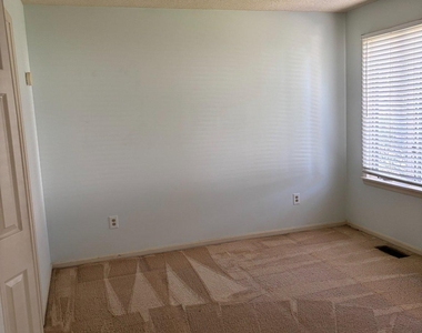 16 Colgate Drive - Photo Thumbnail 14