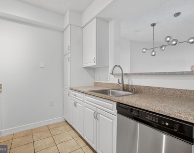 555 Massachusetts Avenue Nw - Photo Thumbnail 11