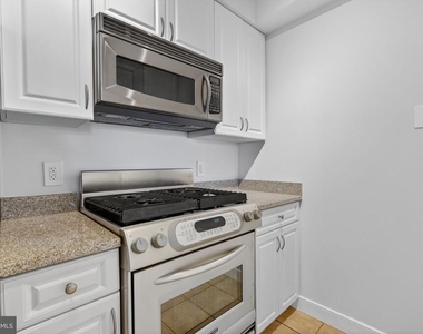 555 Massachusetts Avenue Nw - Photo Thumbnail 12