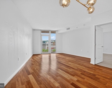 555 Massachusetts Avenue Nw - Photo Thumbnail 5