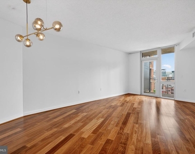 555 Massachusetts Avenue Nw - Photo Thumbnail 4