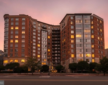 555 Massachusetts Avenue Nw - Photo Thumbnail 39