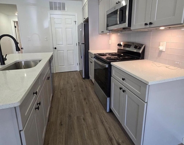 3968 Martin Luther King Jr Avenue Sw - Photo Thumbnail 1