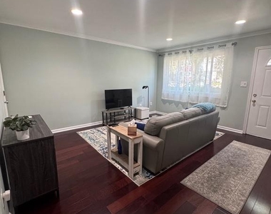 26 17th Street Se - Photo Thumbnail 7