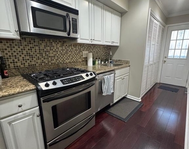 26 17th Street Se - Photo Thumbnail 15