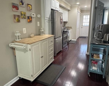 26 17th Street Se - Photo Thumbnail 9