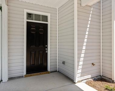 335 E Pine Avenue - Photo Thumbnail 1