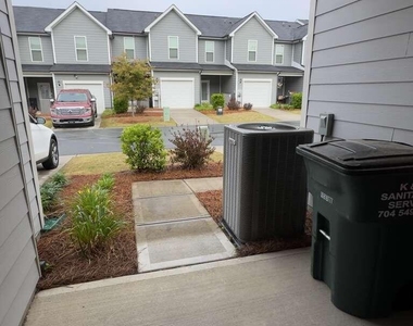 13031 Rover Street - Photo Thumbnail 28