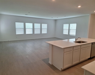 18001 Prairie Falcon Way - Photo Thumbnail 4