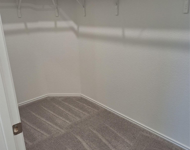 18001 Prairie Falcon Way - Photo Thumbnail 33