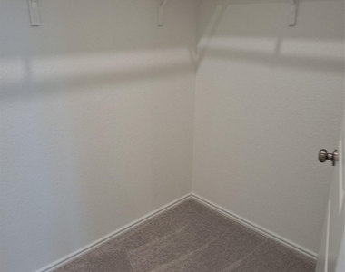 18001 Prairie Falcon Way - Photo Thumbnail 34