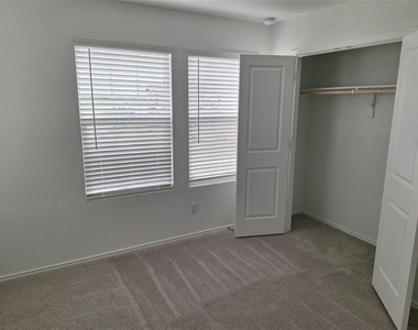 18001 Prairie Falcon Way - Photo Thumbnail 35