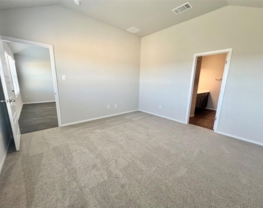 144 Edward R. Gaytan St - Photo Thumbnail 22
