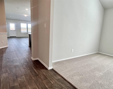144 Edward R. Gaytan St - Photo Thumbnail 5