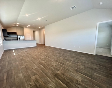144 Edward R. Gaytan St - Photo Thumbnail 21