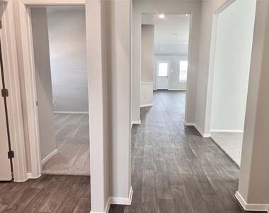 144 Edward R. Gaytan St - Photo Thumbnail 4