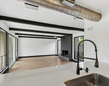 100 Lido Cir - Photo Thumbnail 11
