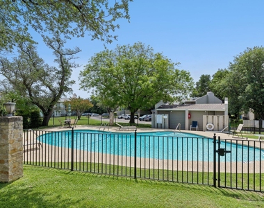 100 Lido Cir - Photo Thumbnail 18