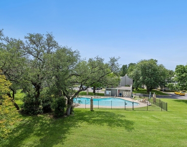 100 Lido Cir - Photo Thumbnail 6