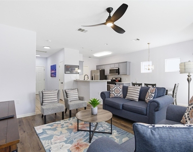 7510 Lazy Creek Dr - Photo Thumbnail 26