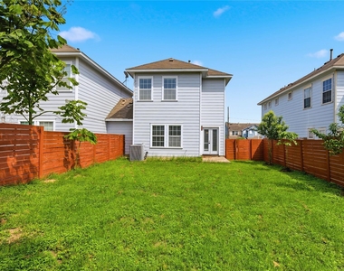 7510 Lazy Creek Dr - Photo Thumbnail 7