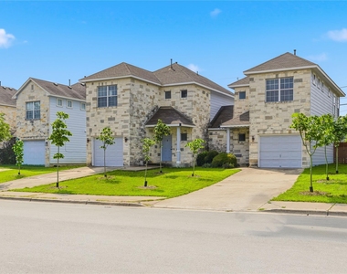7510 Lazy Creek Dr - Photo Thumbnail 8