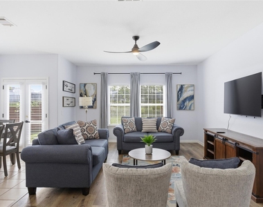 7510 Lazy Creek Dr - Photo Thumbnail 17
