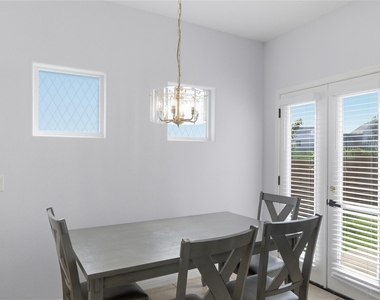 7510 Lazy Creek Dr - Photo Thumbnail 16