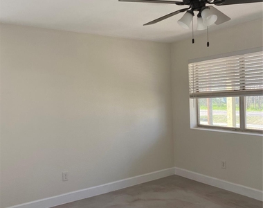 805 Laurel St - Photo Thumbnail 7