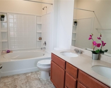 2950 Old Settlers Blvd - Photo Thumbnail 20
