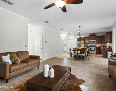225 S Torwood Drive - Photo Thumbnail 7