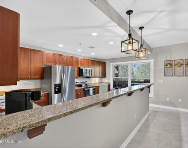 955 Registry Boulevard - Photo Thumbnail 15
