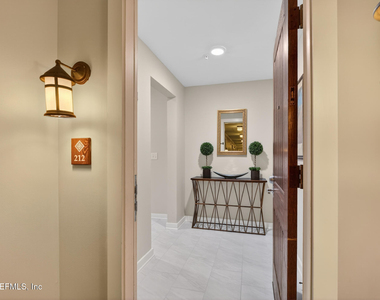 955 Registry Boulevard - Photo Thumbnail 2