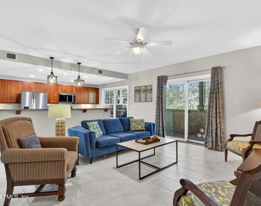 955 Registry Boulevard - Photo Thumbnail 9