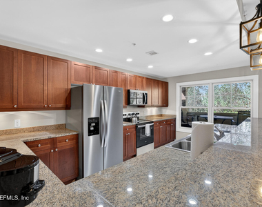 955 Registry Boulevard - Photo Thumbnail 16