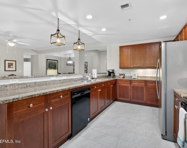 955 Registry Boulevard - Photo Thumbnail 12