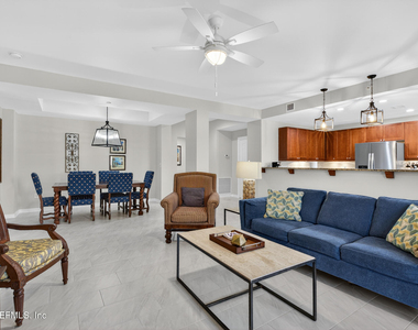 955 Registry Boulevard - Photo Thumbnail 8